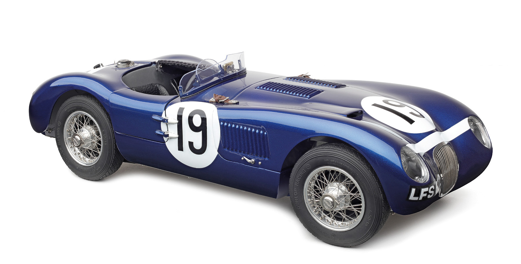 Jaguar C-Type #19 Ecurie Ecosse blue Steward/Sandersson CMC M-192 LE 1.500