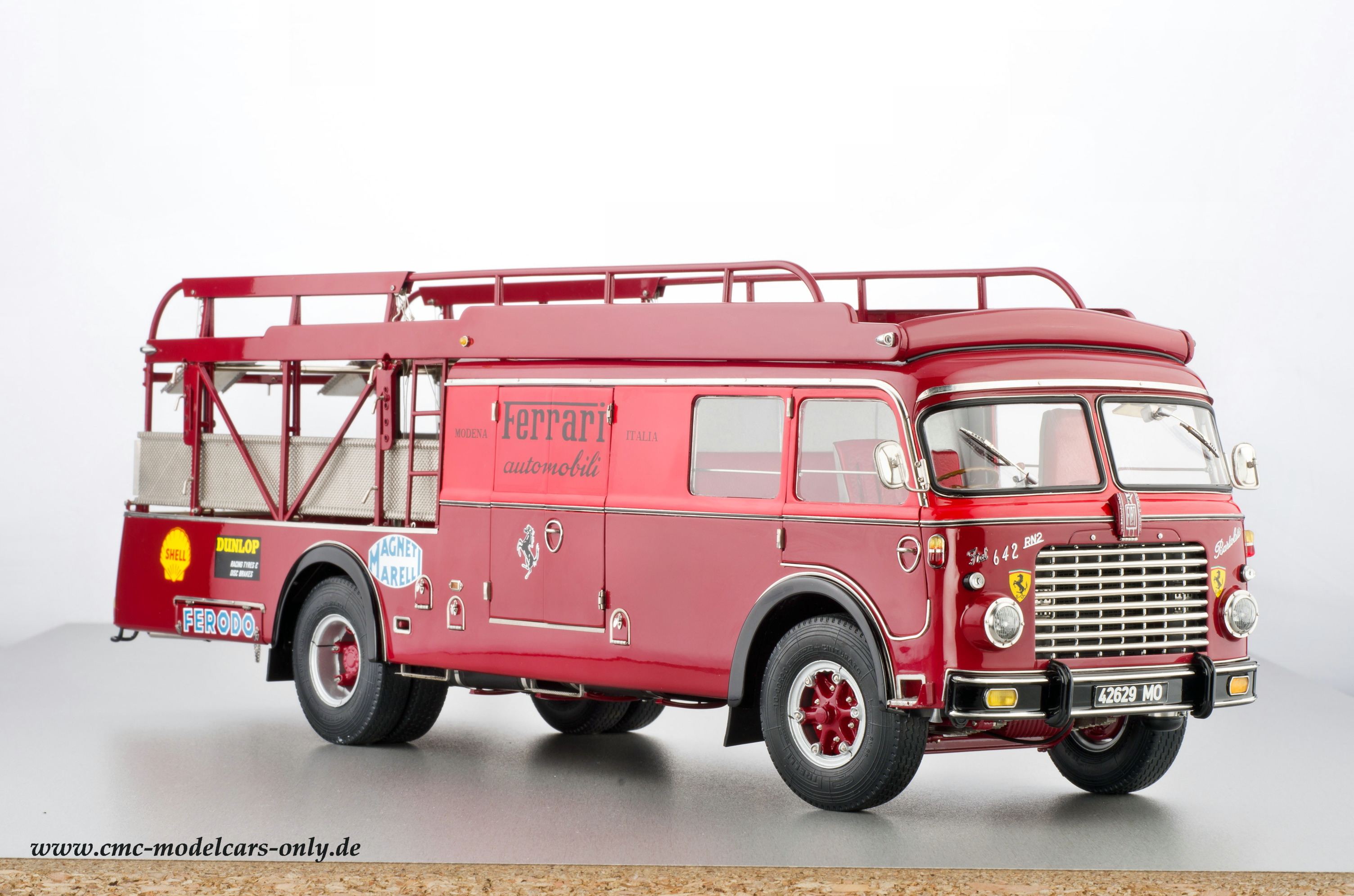 Ferrari Renntransporter Fiat 642 RN2 Bartoletti CMC M-084