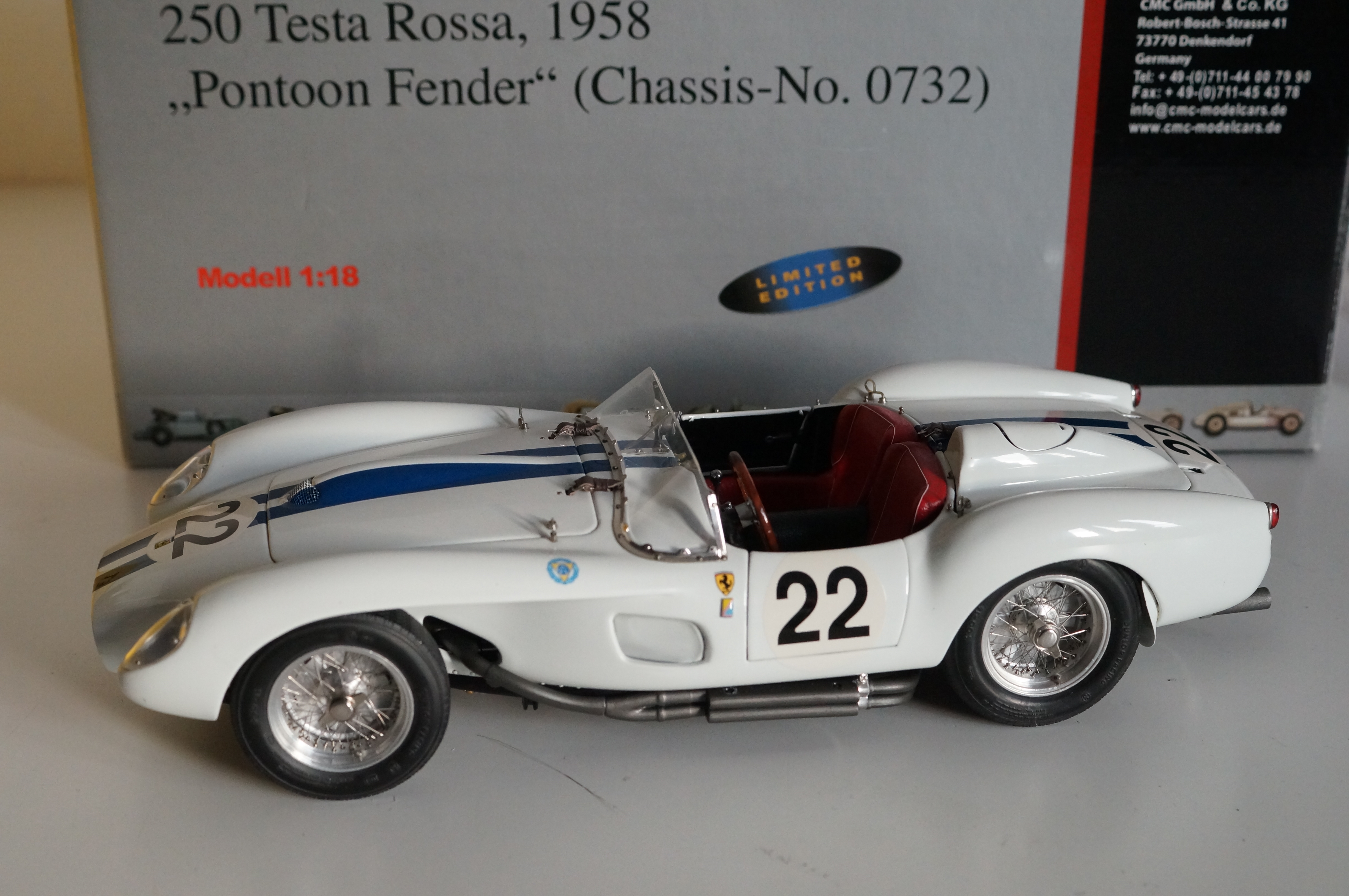 1:18 Ferrari 250 Testa Rossa #22 Pontoon Fender CMC M-080 aus Vorbesitz