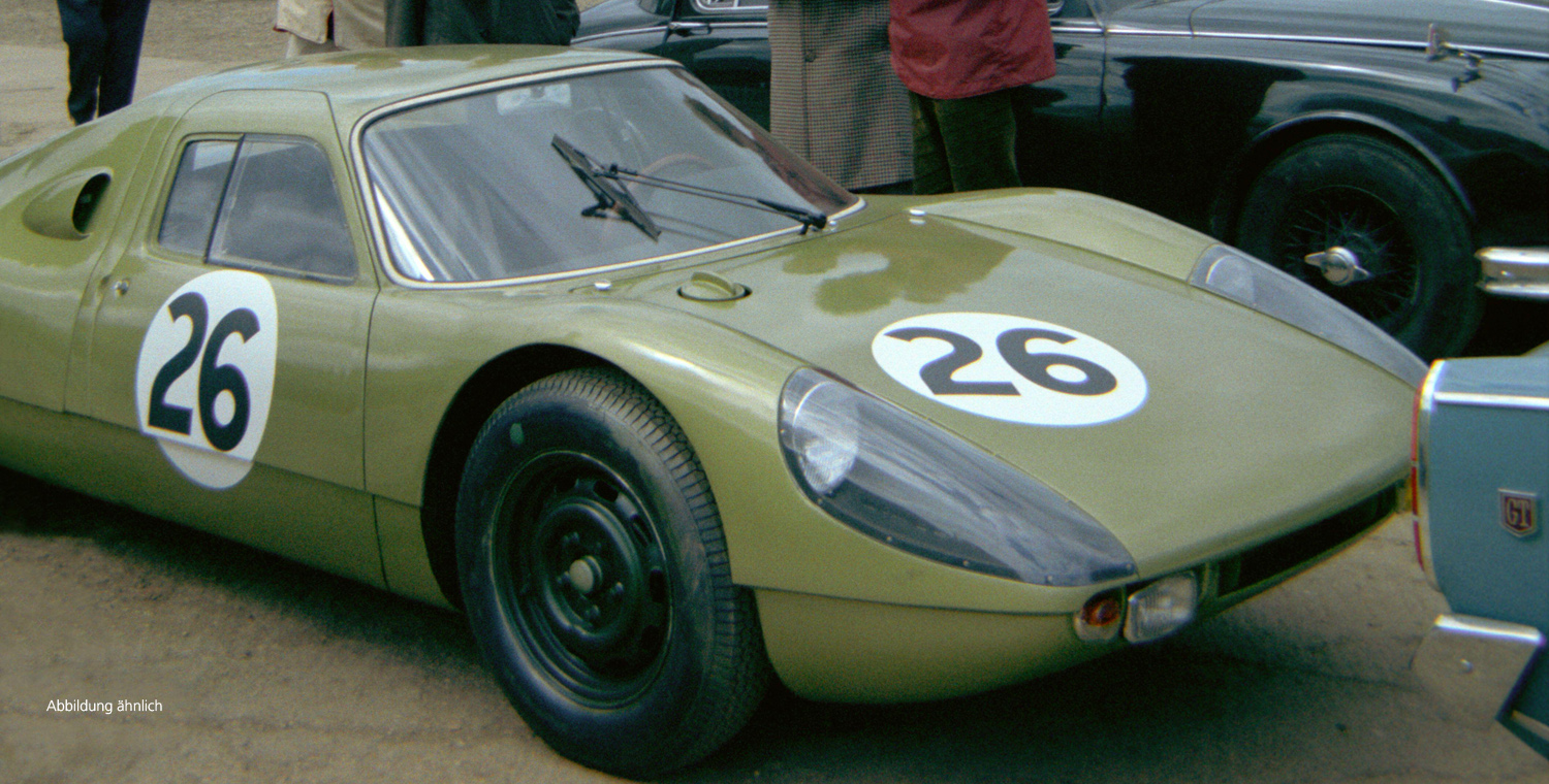 CMC M-232 1/18 Porsche 904 # 26 Carrera GTS Silverstone Int. GT 1964 Innes Ireland