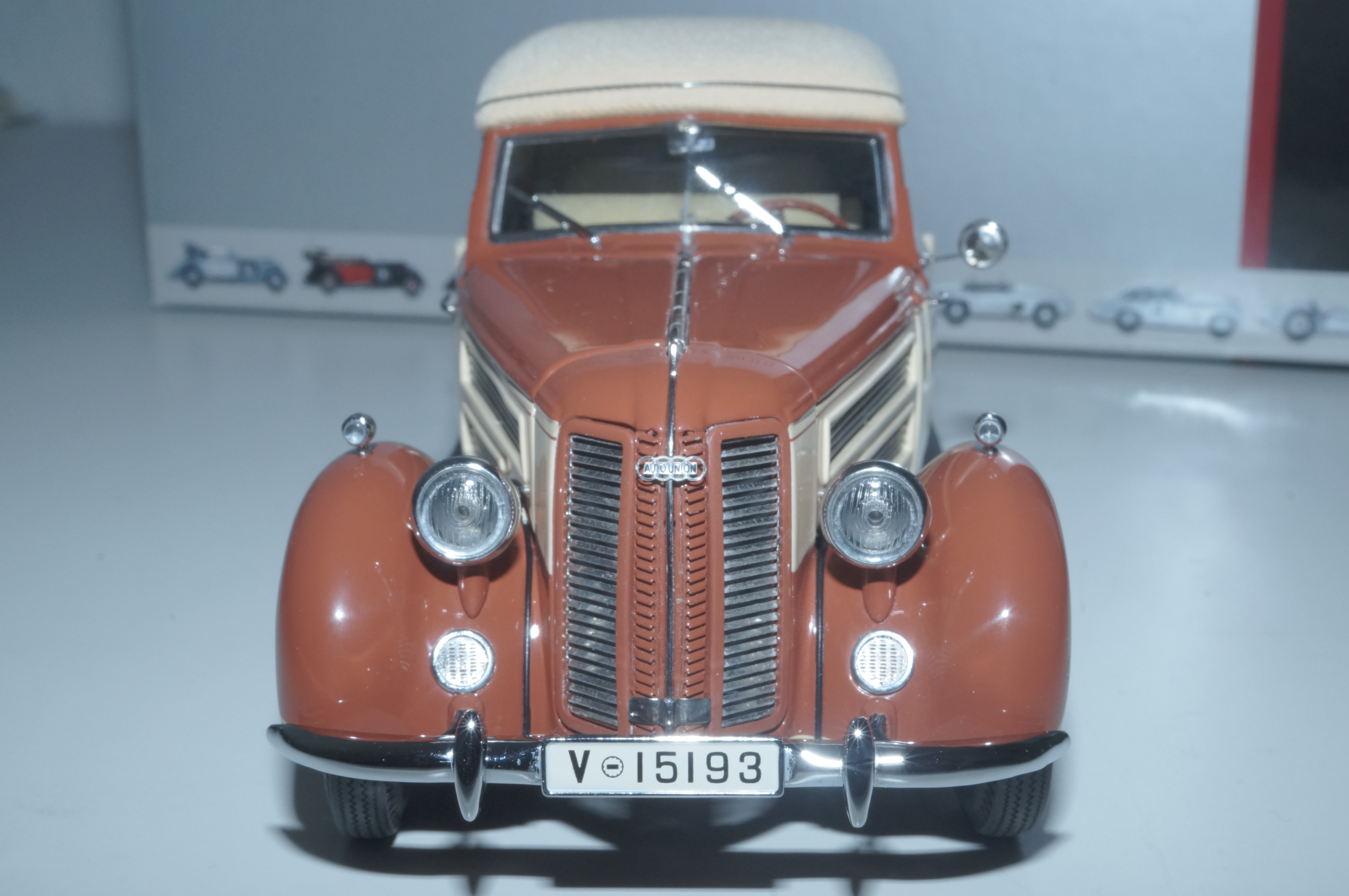 Voiture miniature moulée sous pression à l'échelle 1:24 CMC 1938 1940 Audi  920 Cabriolet M-032 -  Canada